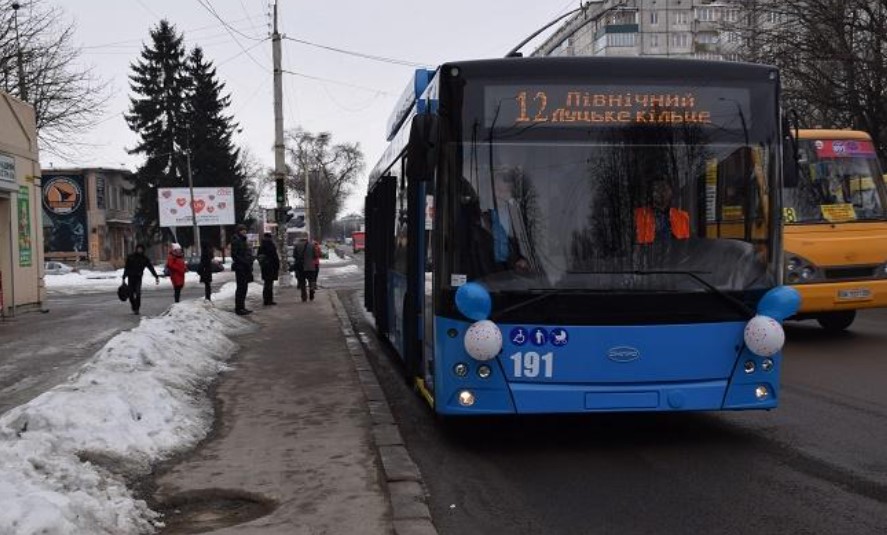 Тролейбус 12 Рівне